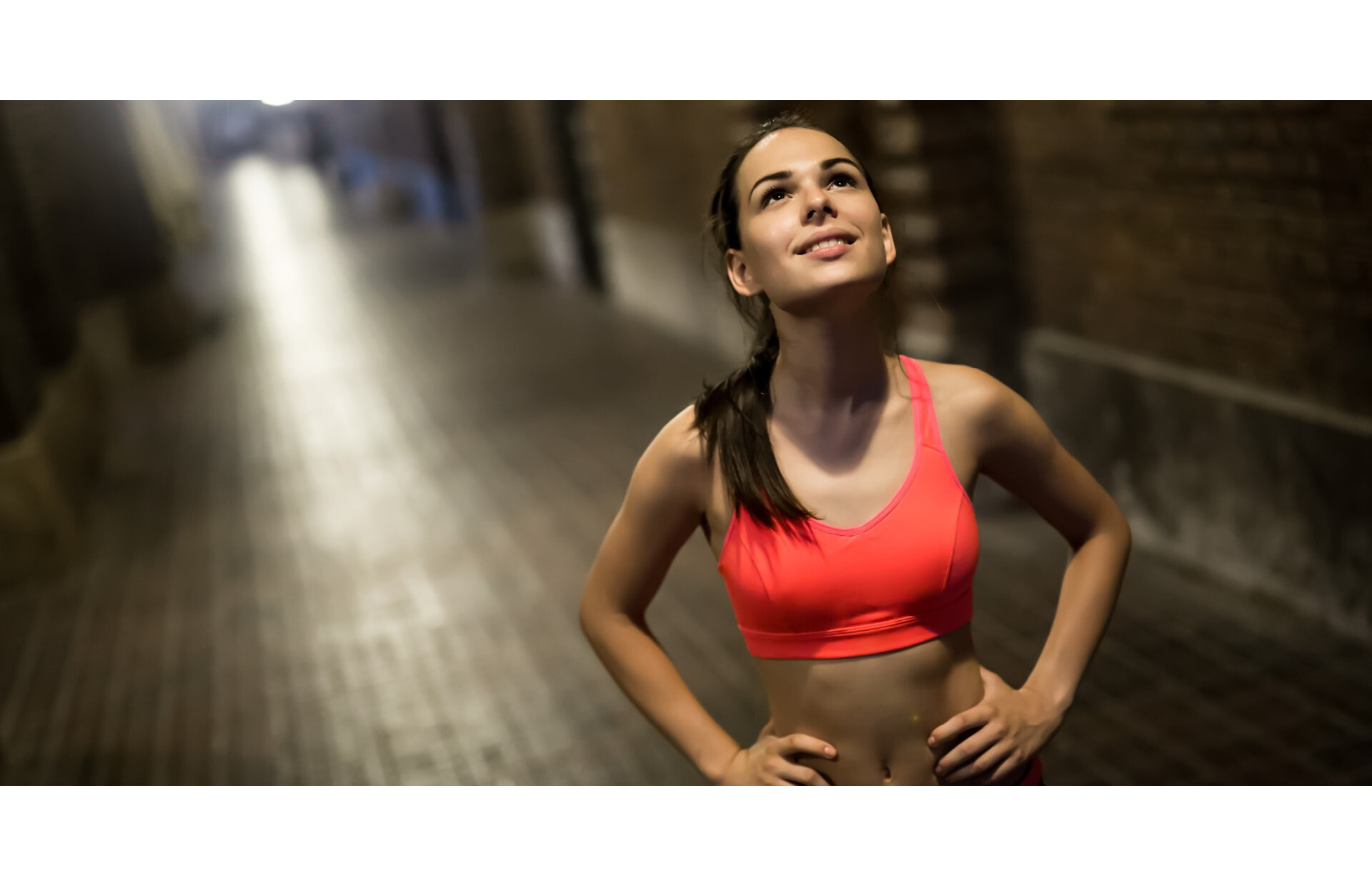 Running in the evening or at night. Clothing, safety and how to prepare for running after dark.